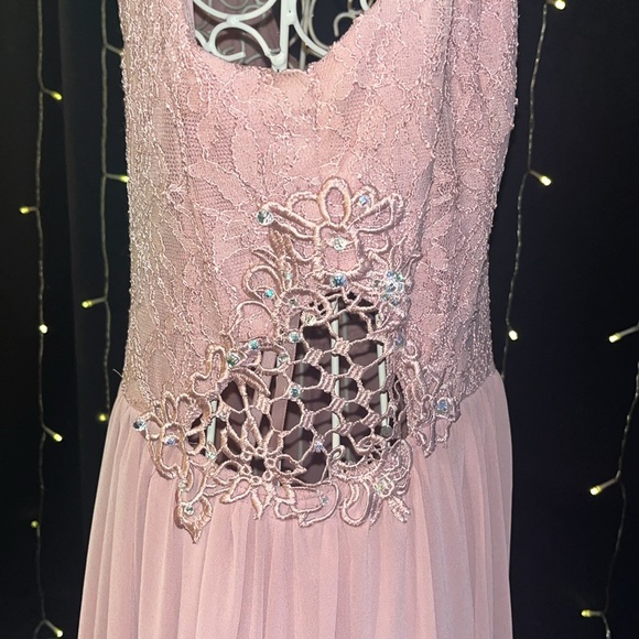 Mauve/Pink Formal Long Dress Size 15 - Picture 6 of 11